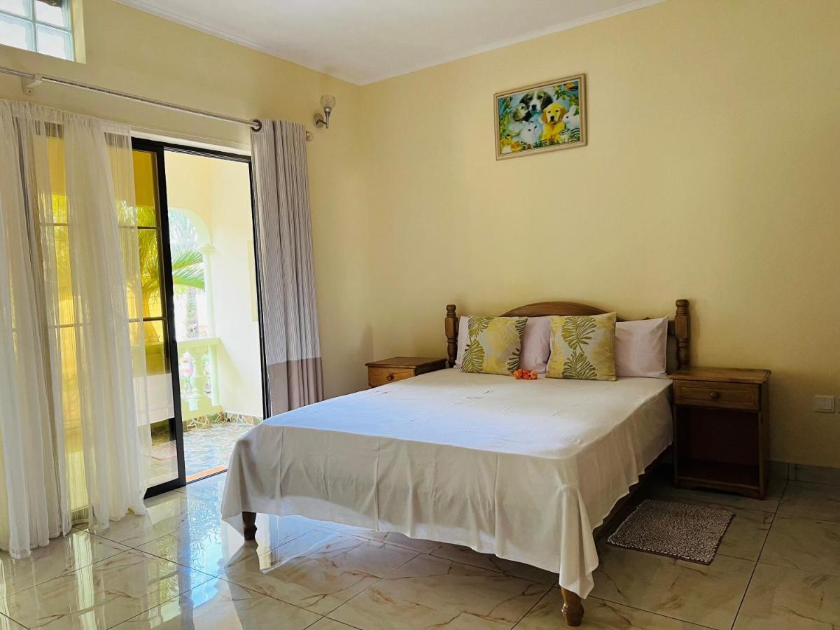 Green Palm Self Catering Anse aux Pins Bagian luar foto