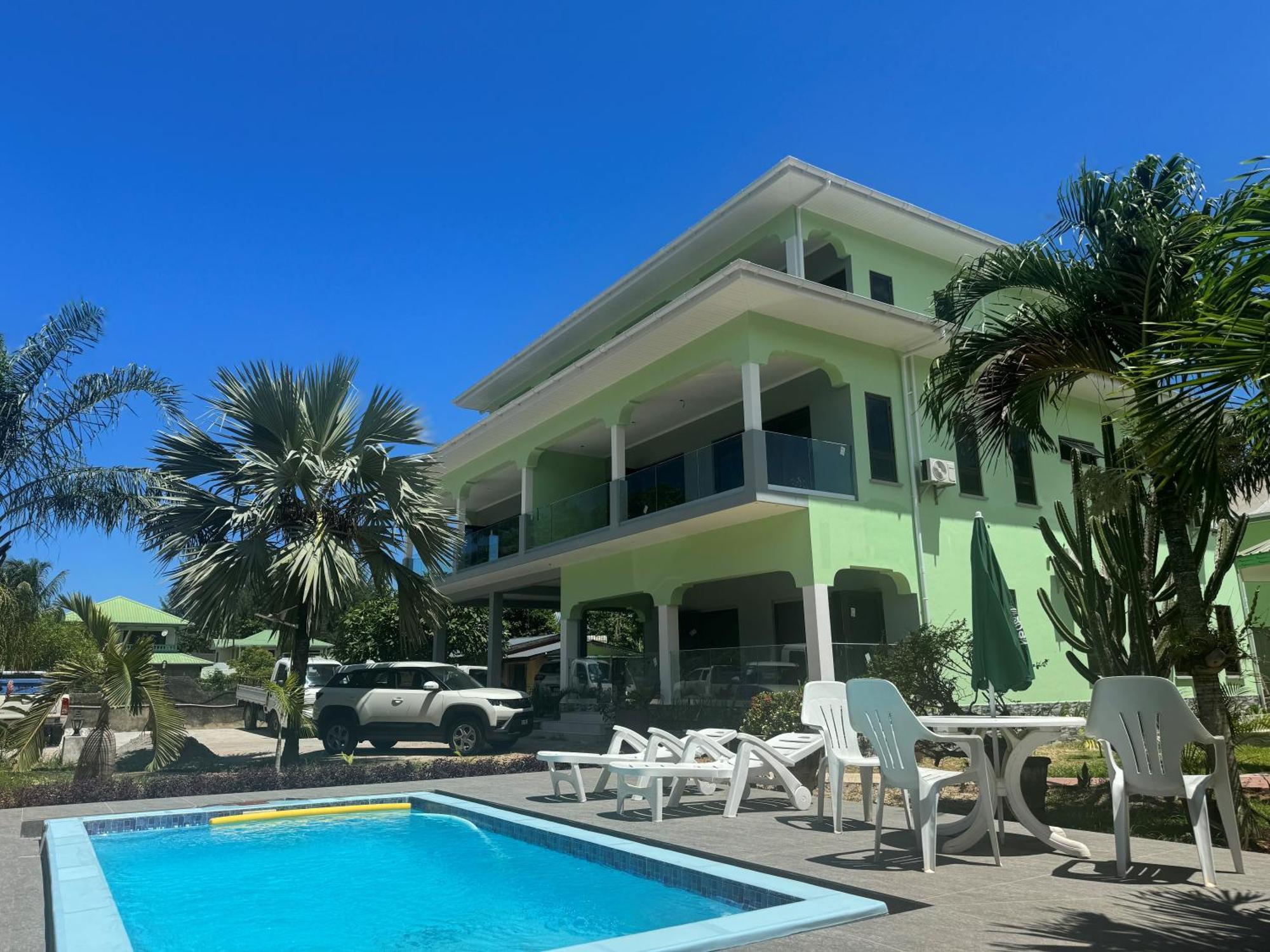 Green Palm Self Catering Anse aux Pins Bagian luar foto