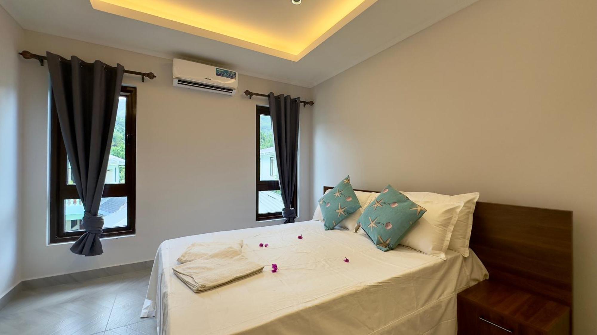 Green Palm Self Catering Anse aux Pins Bagian luar foto